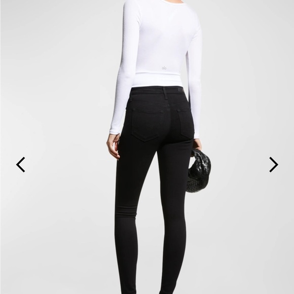 AG Jeans - The Farrah Skinny High Rise Skinny in Black. Excellent Condition. - Picture 8 of 12